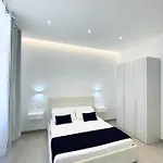 International House 3*