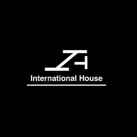 بيت ضيافة International House